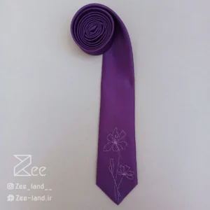 کراوات زنانه و مردانه مجلسی ساتن، کراوات رسمی به رنگ بنفش و با طرح یک شاخه گل، گلدوزی‌شده با دست