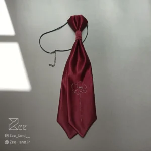 کراوات زنانه مجلسی ساتن، کراوات رسمی گره آماده به رنگ زرشکی چری با طرح گل شقایق گلدوزی‌شده با دست